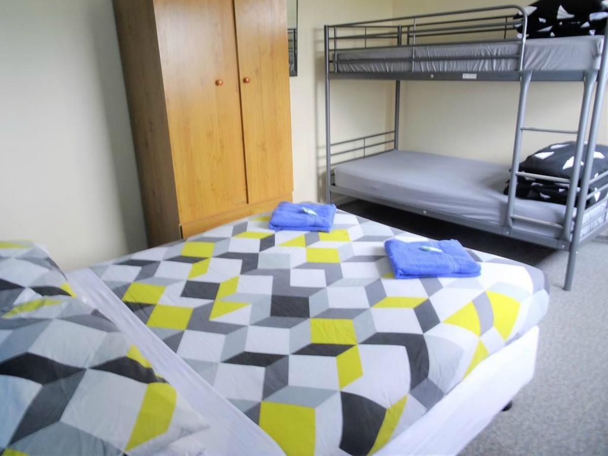 ווארנאמבול Turn-In Motel מראה חיצוני תמונה