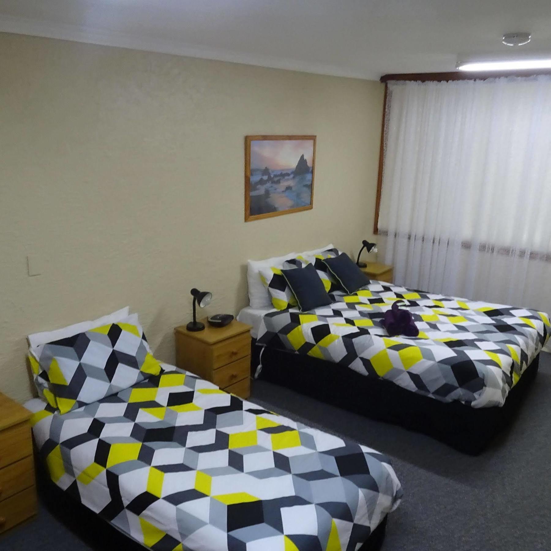 ווארנאמבול Turn-In Motel מראה חיצוני תמונה